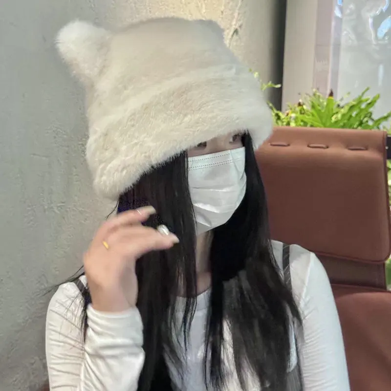 Nuevo gorro Retro de felpa con orejas de gato, gorro grueso y cálido a prueba de frío para invierno, gorro con protección para los oídos cálido y frío a la moda de Color sólido Simple