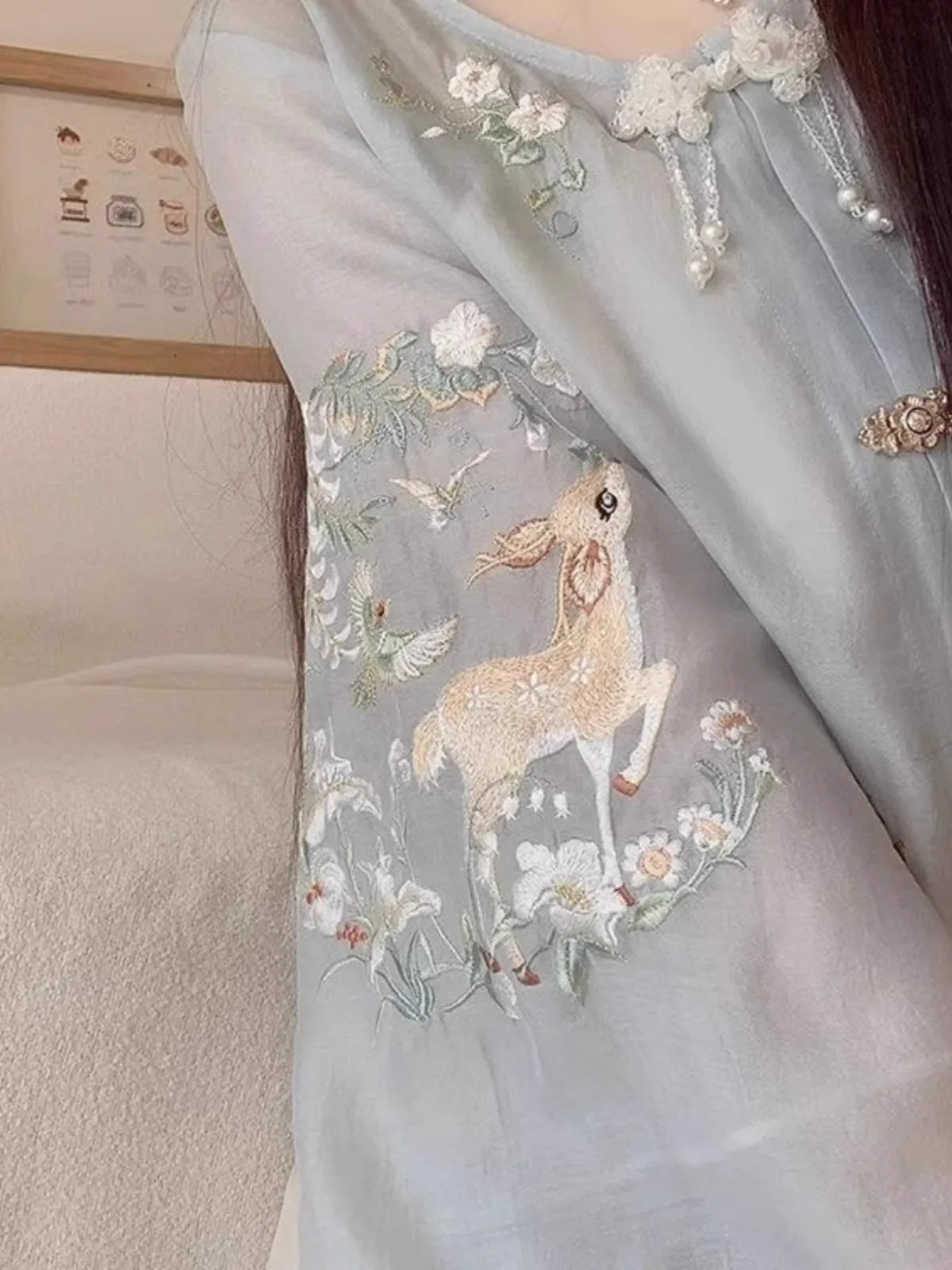 Nieuwe Chinese Sle Geborduurde Zomer Outfit Dames Zachte Sle Tweedelige Set Met F Rok Or S Sve Ronde Ne knop