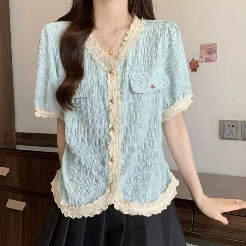 

Summer Sweet Lace Spliced Loose Blouse Solid Color Female Clothing Fashion Folds V-Neck French Style Casual Short Sleeve Shirt