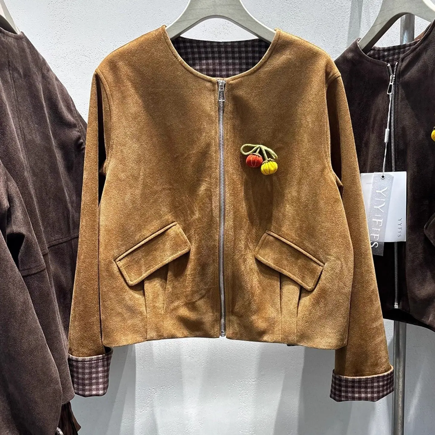 

Замшевый клетчатый лоскутный топ в стиле ретро, мужской весенне-осенний модный универсальный утягивающий топ, теплый длинный све, на молнии, круглый, или...