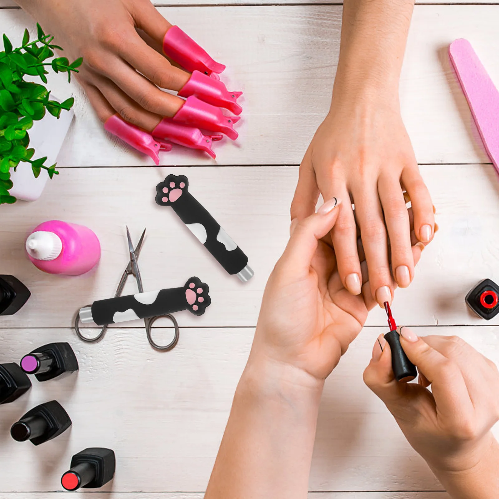 

2Pcs Cat Eye Nail Magnet Tools Cat Paw Magnetic Nail Art Tools Durable Portable Gel Polish Magnets for Manicure Use