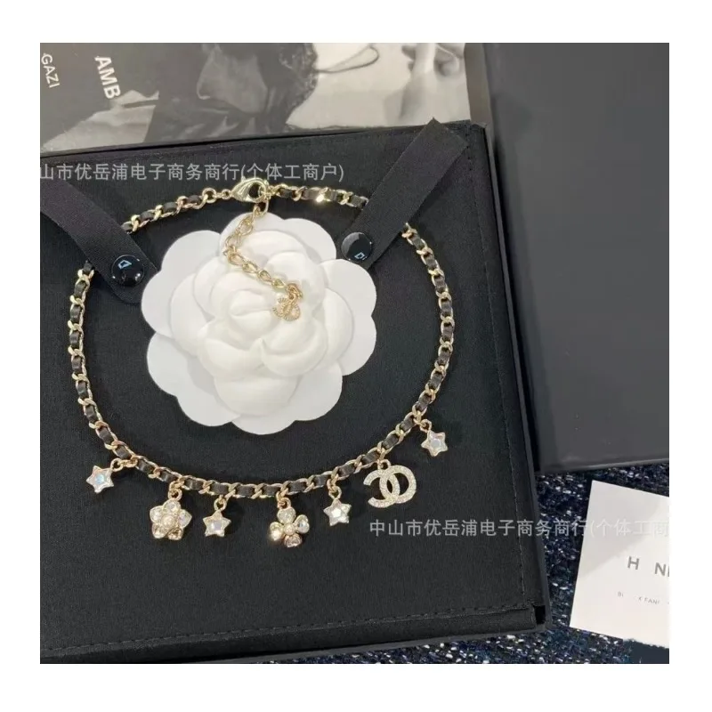 

Real Shot Letter Double Full Diamond Leather Rope Star Four-leaf Clover Diamond Necklace Female Collarbone Chain