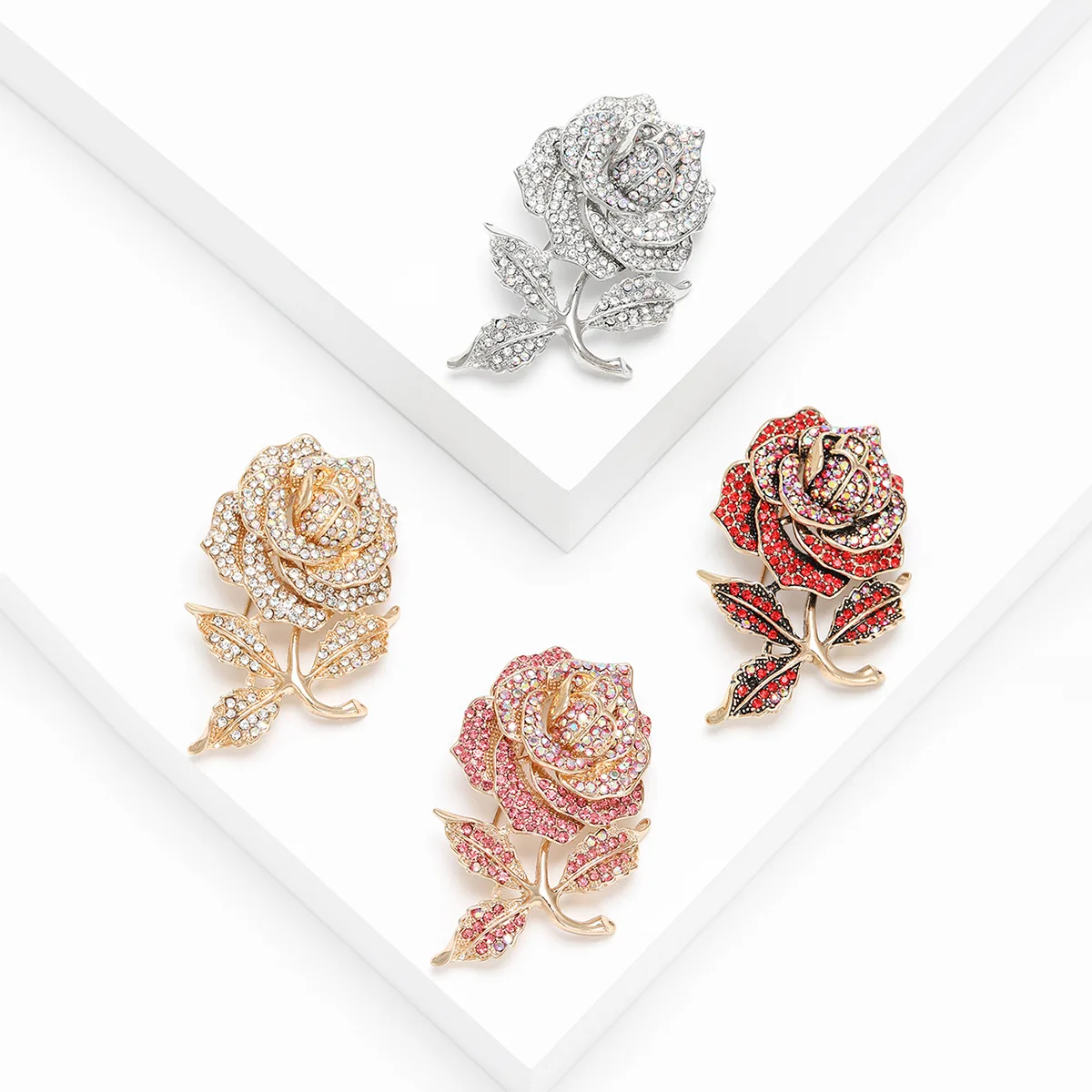 

New Fashion Rhinestone Rose Brooch Female Girl Dress Decorated Wedding Banquet Party Backpack Everyday Gift Jewelry Accessories