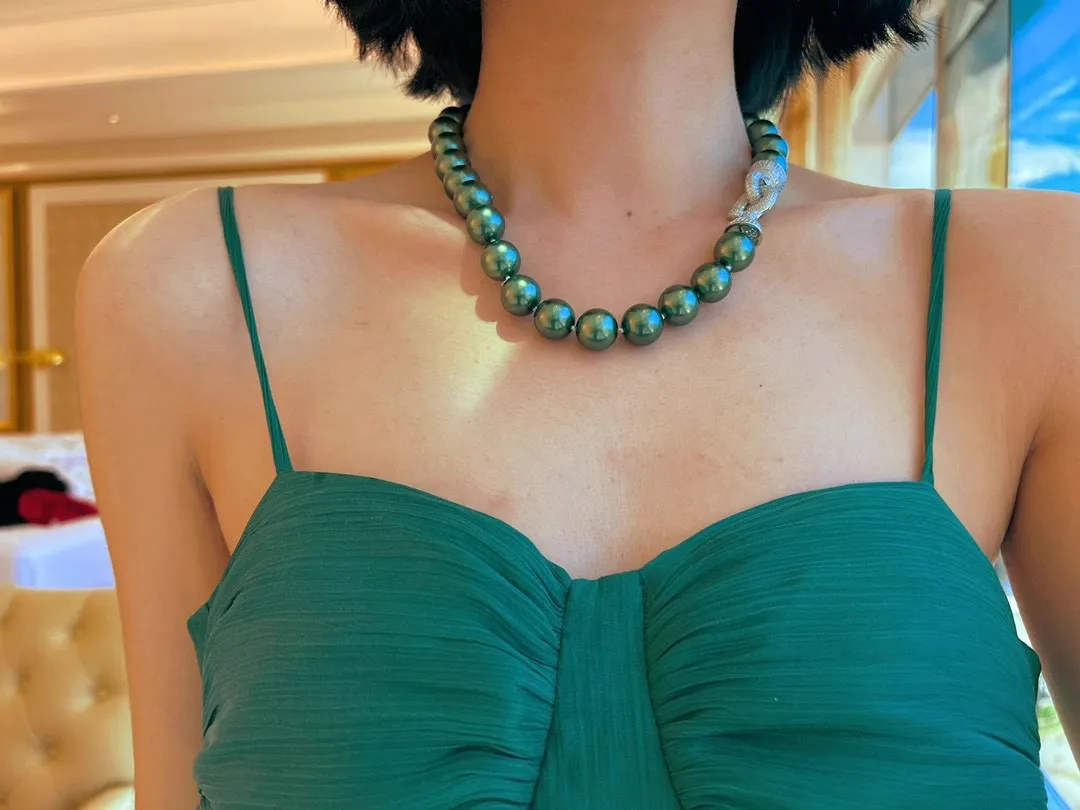 Original real shot 14mm light luxury Tahitian malachite green bead pearl necklace women's large particle collarbone chain