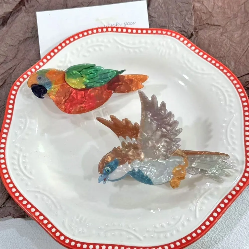 Cute Parrot Acrylic Hair Claw Lifelike Headwear Bird Hair Clip Korean Style Crab Clip Cartoon Animal Shark Clip Daily