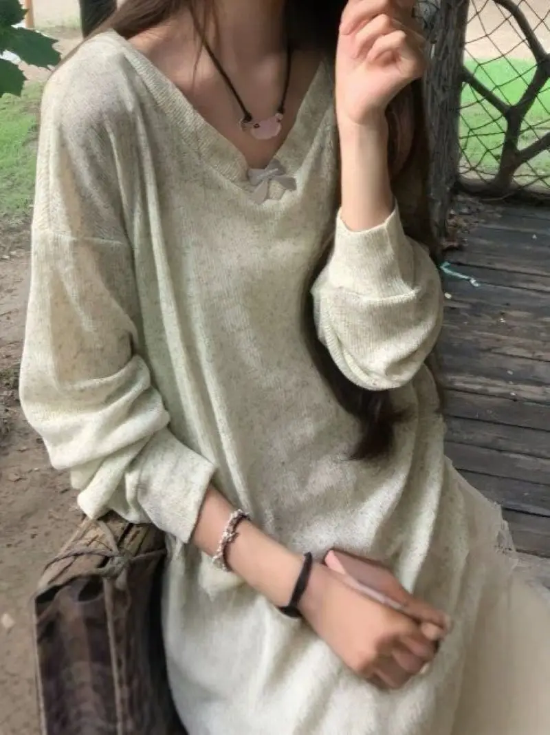 Korean Style Sweet V-neck Bow Blouse Long Sleeve T-shirt for Women, New Autumn Versatile Thin Slim-fit Top view 6
