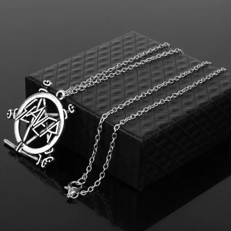 Colar com pingente de logotipo Slayer, chaveiro de liga, banda de metal de velocidade europeia e americana