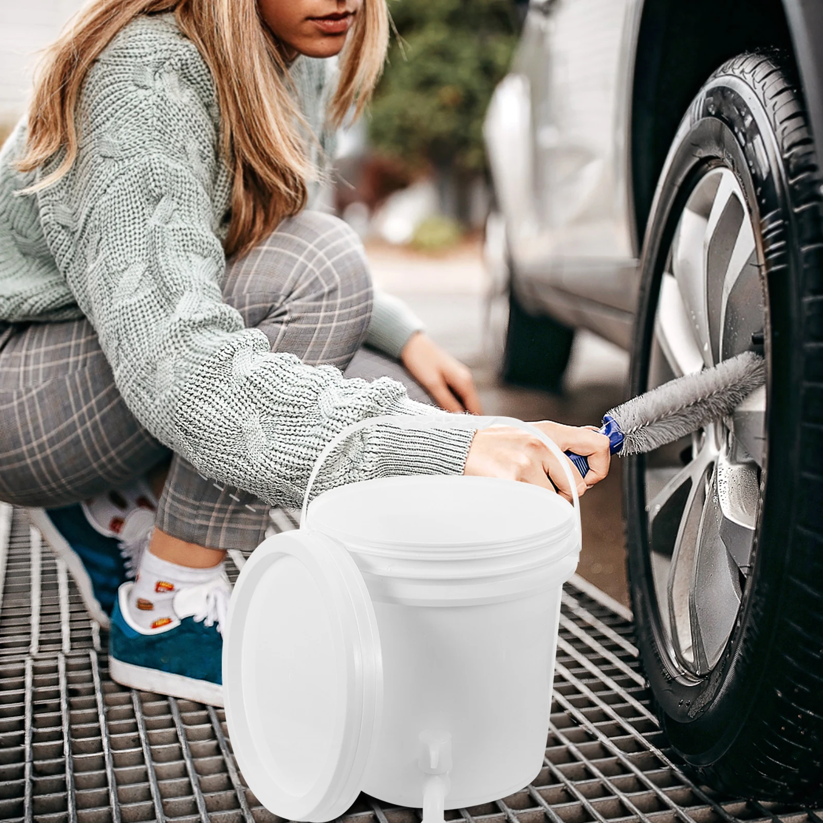 

10L Plastic Water Container with Faucet Sealing Tape Large Capacity Camping Tool Portable Outdoor Storage Bucket