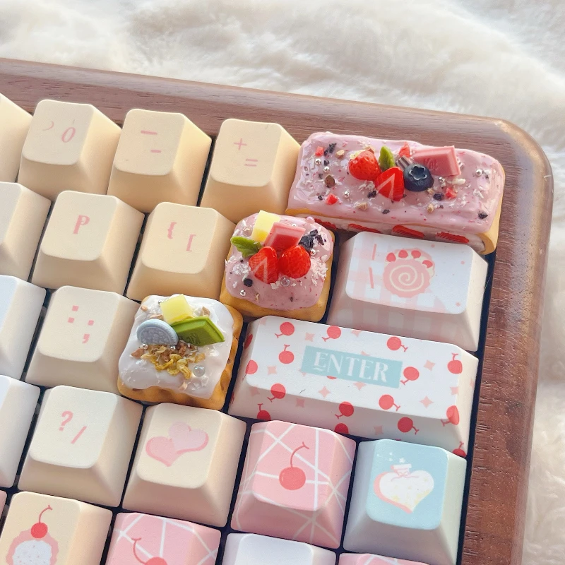 

MiFuny Cute Cake Keycap Clay Keyboard Caps Custom DIY Handmade Gaming Artisan Animals Keycaps for Mechanical Keyboards Girl Gift