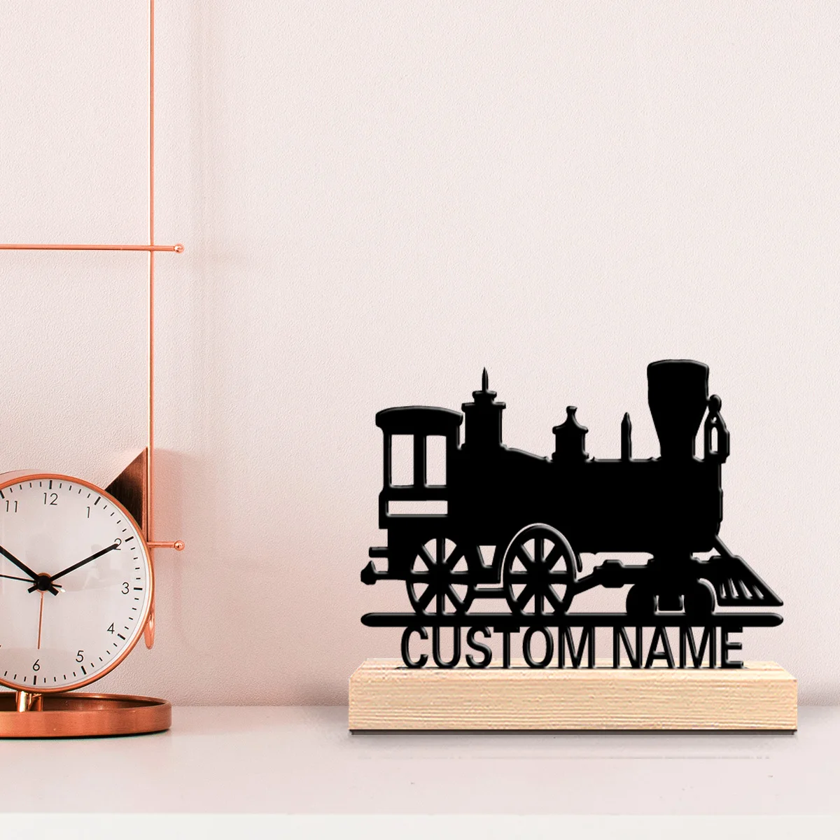 1pc Cute Personalized Custom train Metal Statues Rustic Wooden Base Desk Decor Ideal for Nature Enthusiasts Cabin Lodge Gifts