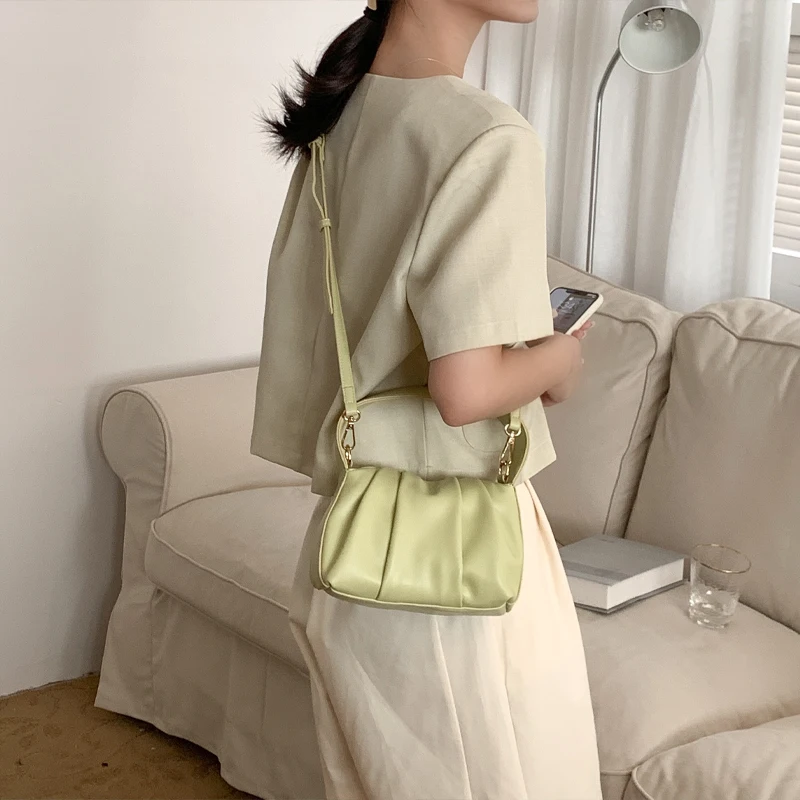 Fashion tas bahu Ruched wanita, baru tren Korea Chic desain sederhana tas tangan indah warna Solid kasual serbaguna tas selempang