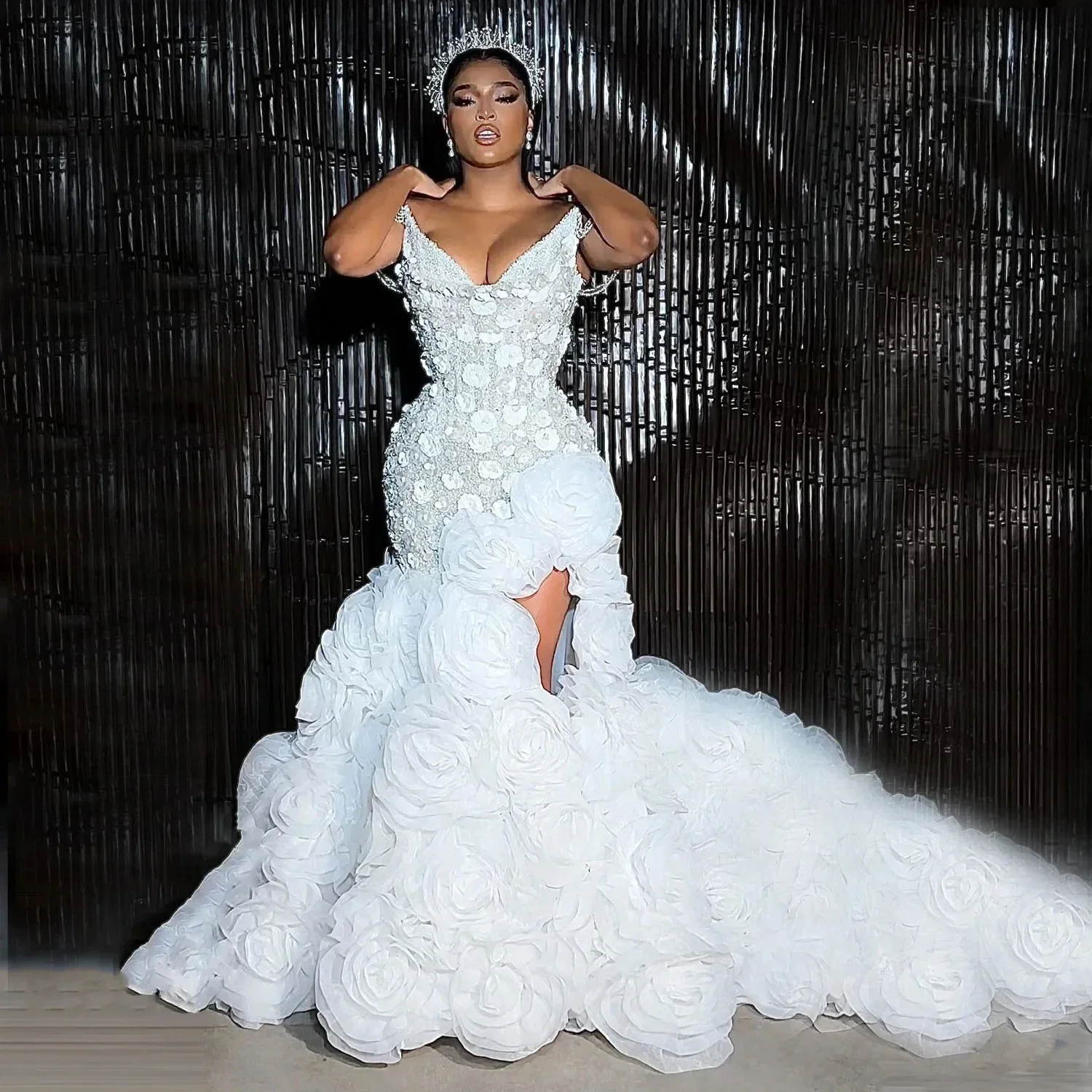 

Customized V Neck Shinny Beads 3D Appliques Wedding Dresses 2025 Robe De Mariee Sexy Split Handmade Flowers Mermaid Bridal Gown