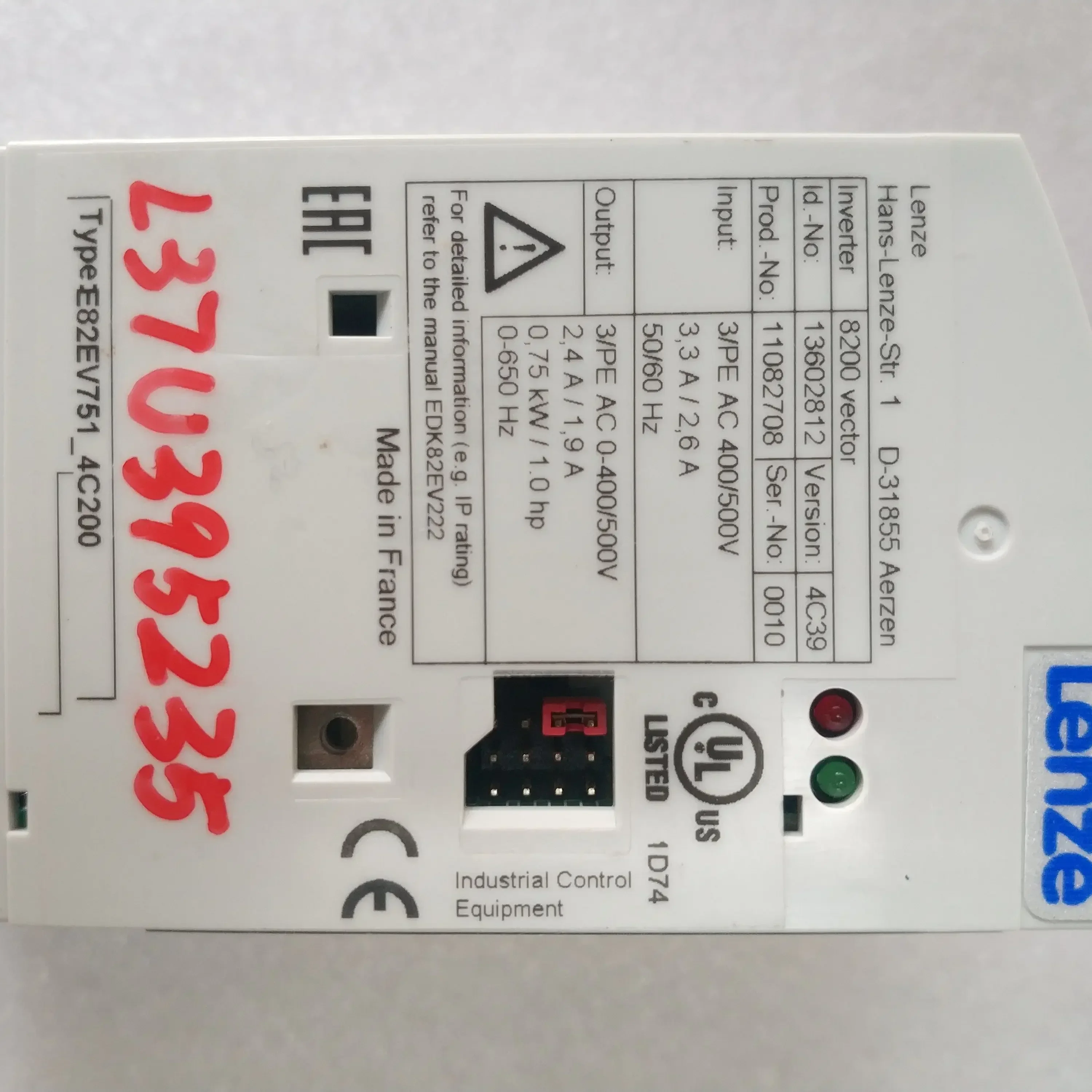 Original new for Lenze inverter drive 8200 vector 0.75kw L37U395235 E82EV751-4C200 D-31855 Aerzen