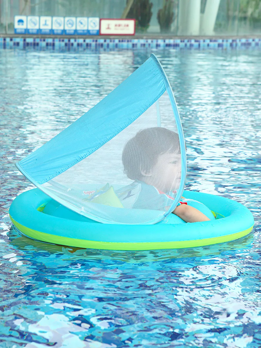 Giochi gonfiabili estivi per acqua, anelli da nuoto per bambini e anelli per ascelle del bambino