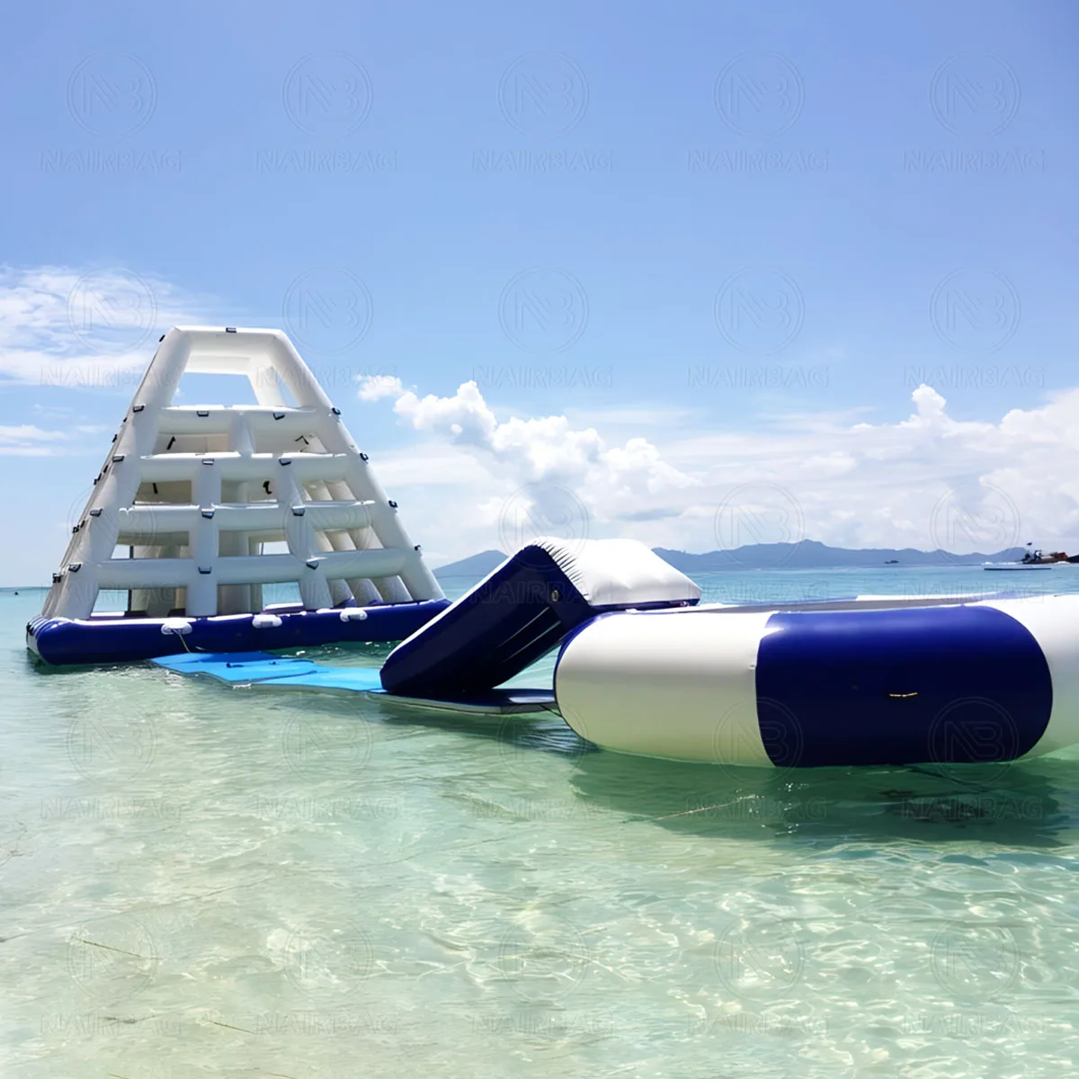 Torre per immersione Torre da arrampicata Combo Parco acquatico per interni ed esterni Giocattoli Nuoto Scivoli d'acqua galleggianti Torri gonfiabili per saltare in acqua