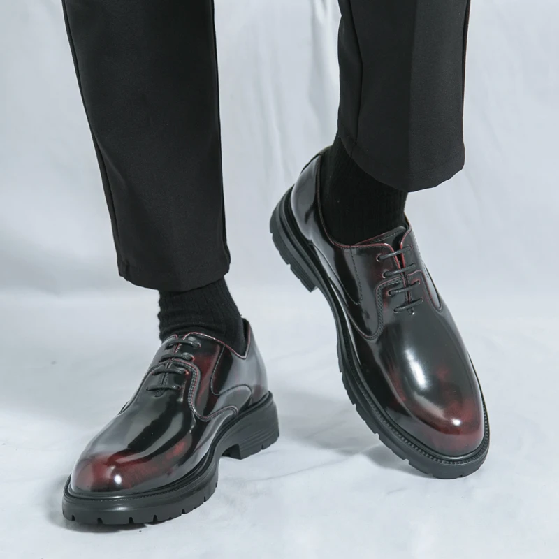 

Men Casual Patent Leather Oxford Shoes Height Increasing Gradient Color Fashionable Suitable for Business Weddings and Banquets