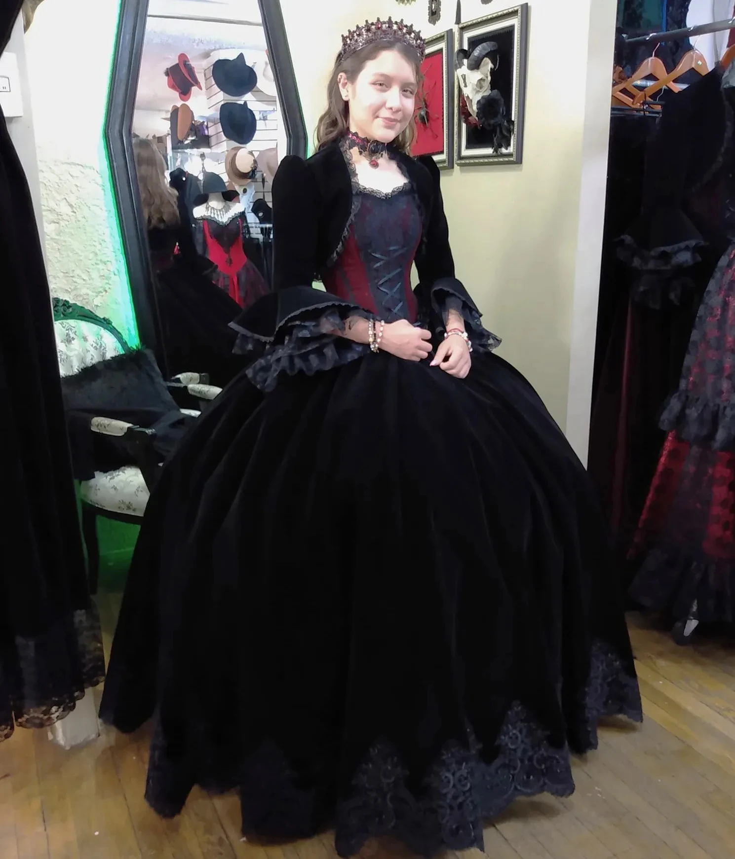 

Black Velvet Victorian Gothic Wedding Dresses Long Sleeves Jacket Two Piece Floor Length Prom Masquerade Dress Women Customized