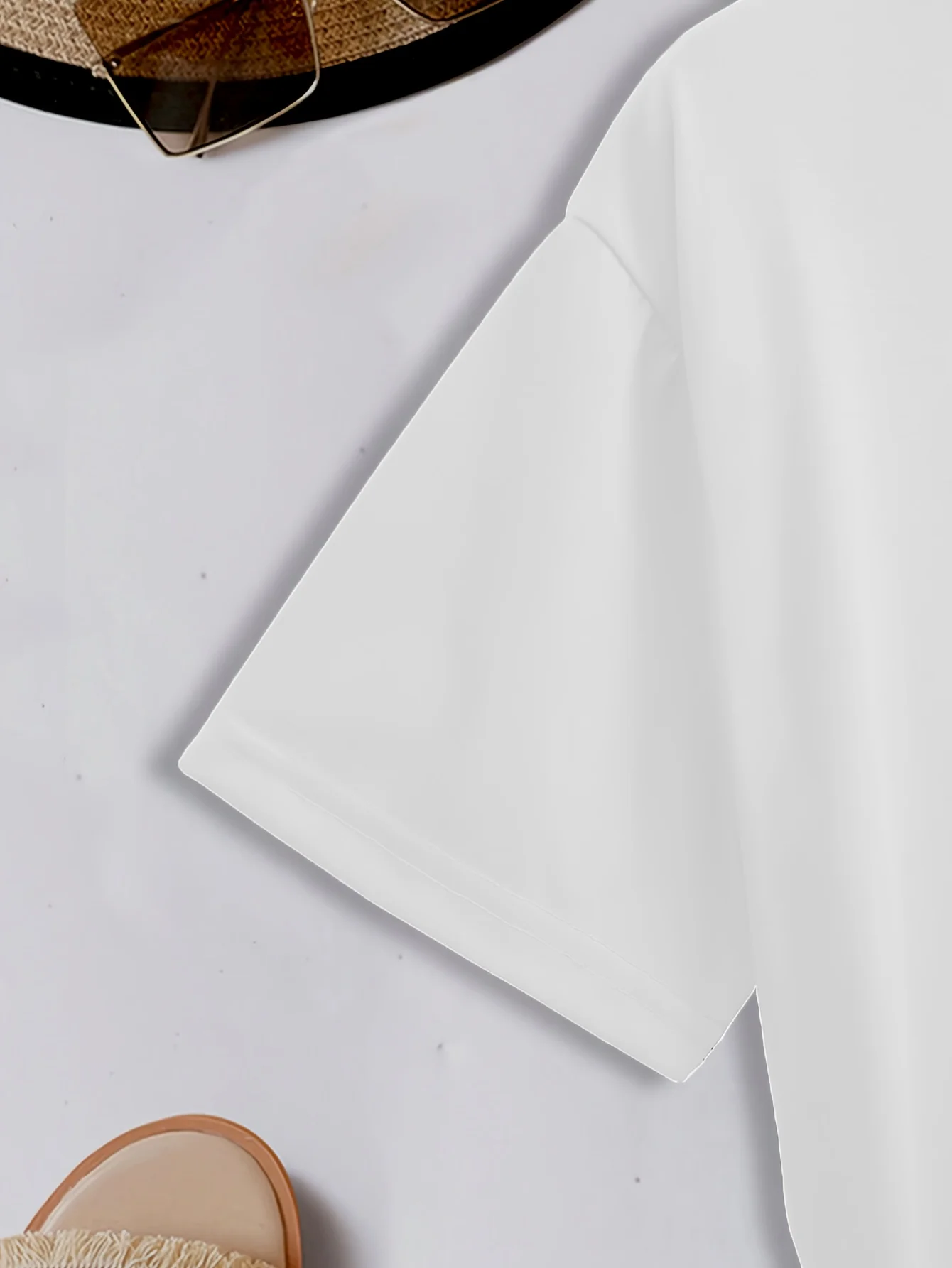 T-Shirt décontracté à manches courtes et col rond pour femmes, pull basique à col rond en Polyester, motif cœur et papillon, avec légèrement extensible