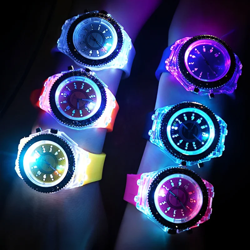 Fashion Sport Watches Glowing In Dark Luminous Couple Watch Women Quartz Wristwatches Ladies Silicone Flash Rhinestone Watches