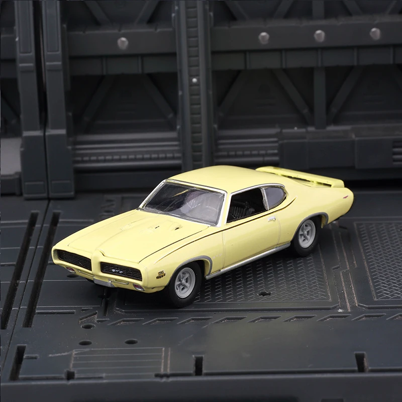 GreenLight 1/64 Bburago M2 차량 금속 모델 자동차, 아우디 A8 BMW 다이캐스트 금속 장난감, 어린이 선물, 1:64 금속 합금 자동차