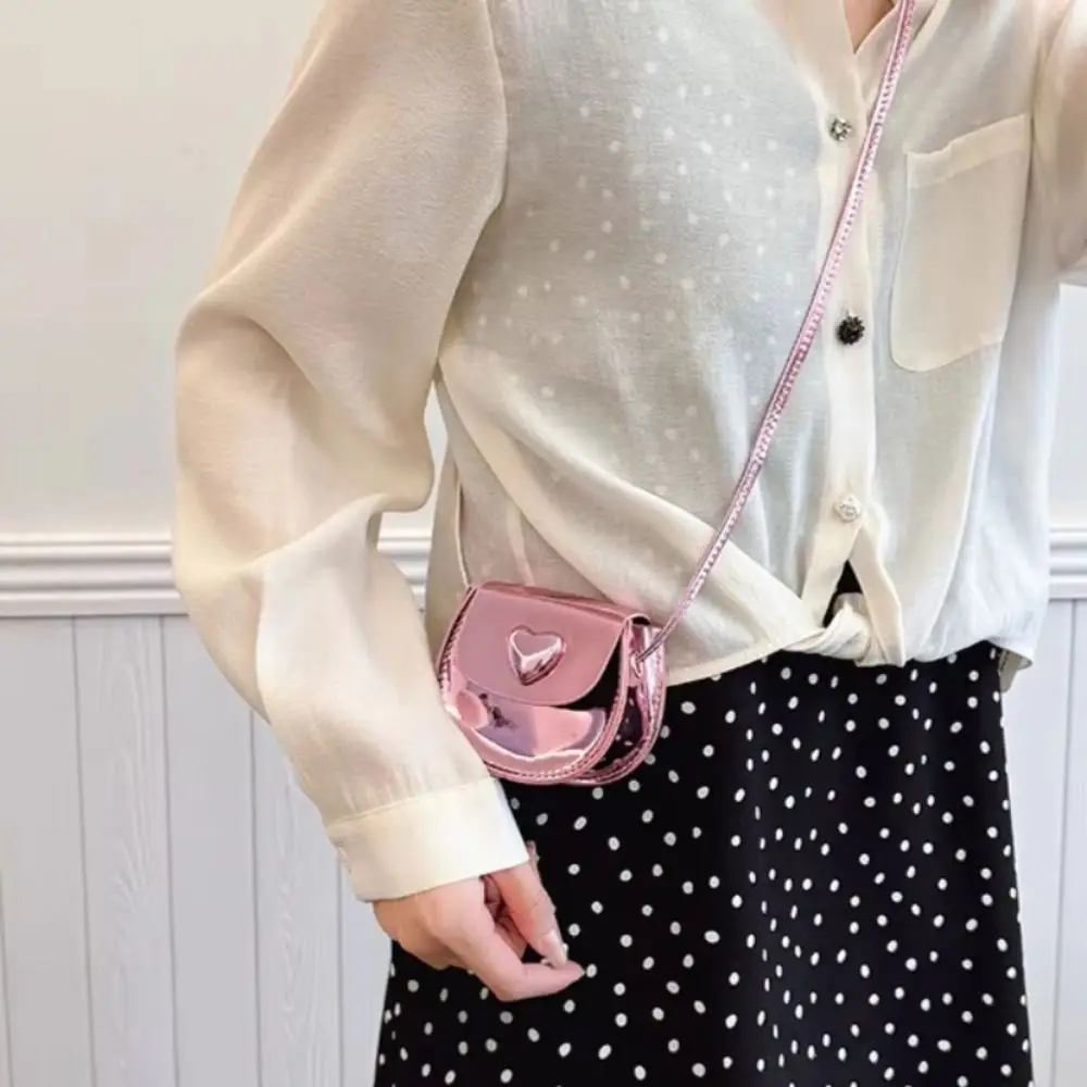 Versatile Compact Size Mini Crossbody Bag Adjustable Lightweight Shoulder Bag Shiny Finish Heart Coin Purse Daily Carry