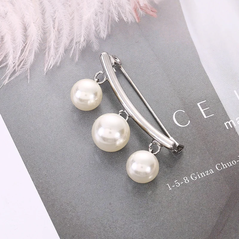 Elegant Faux Pearl Brooch Pin for Women - Secure Dress Clip, Adjustable Golden/Silvery Accessory for Blouse, Scarf, Suits image 4