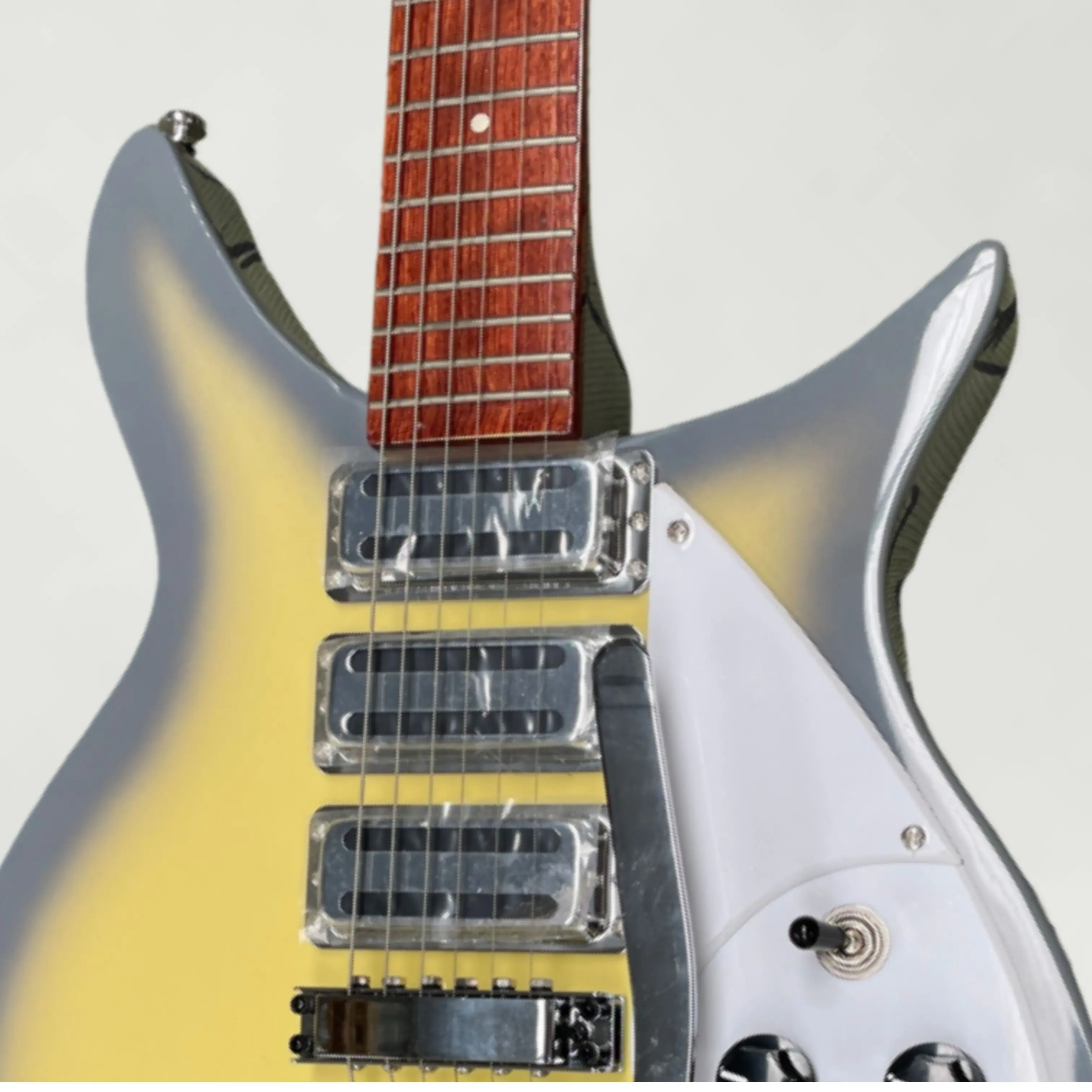 Retro 6-String Electric Guitar With A Yellow-To-Gray Gradient Finish Guitars, Perfect As A Gift For Rock Enthusiasts Guitarra