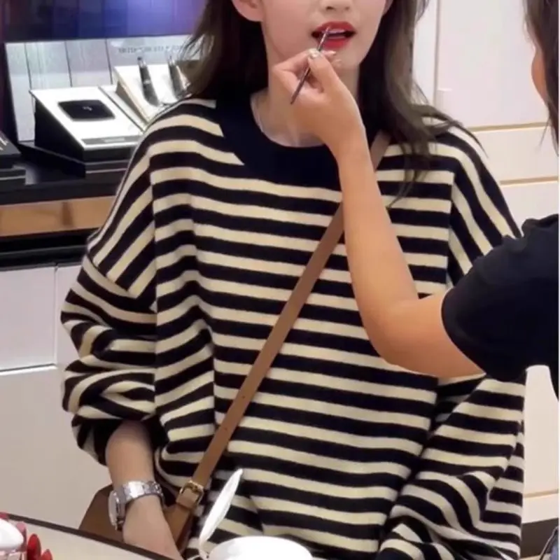 

Женские толстовки для девочек, сирконовые, зеленые, кружевные, с рюшами, серое волокно, с надписью, средней длины, контрастные, одинаковые, французские, махровые