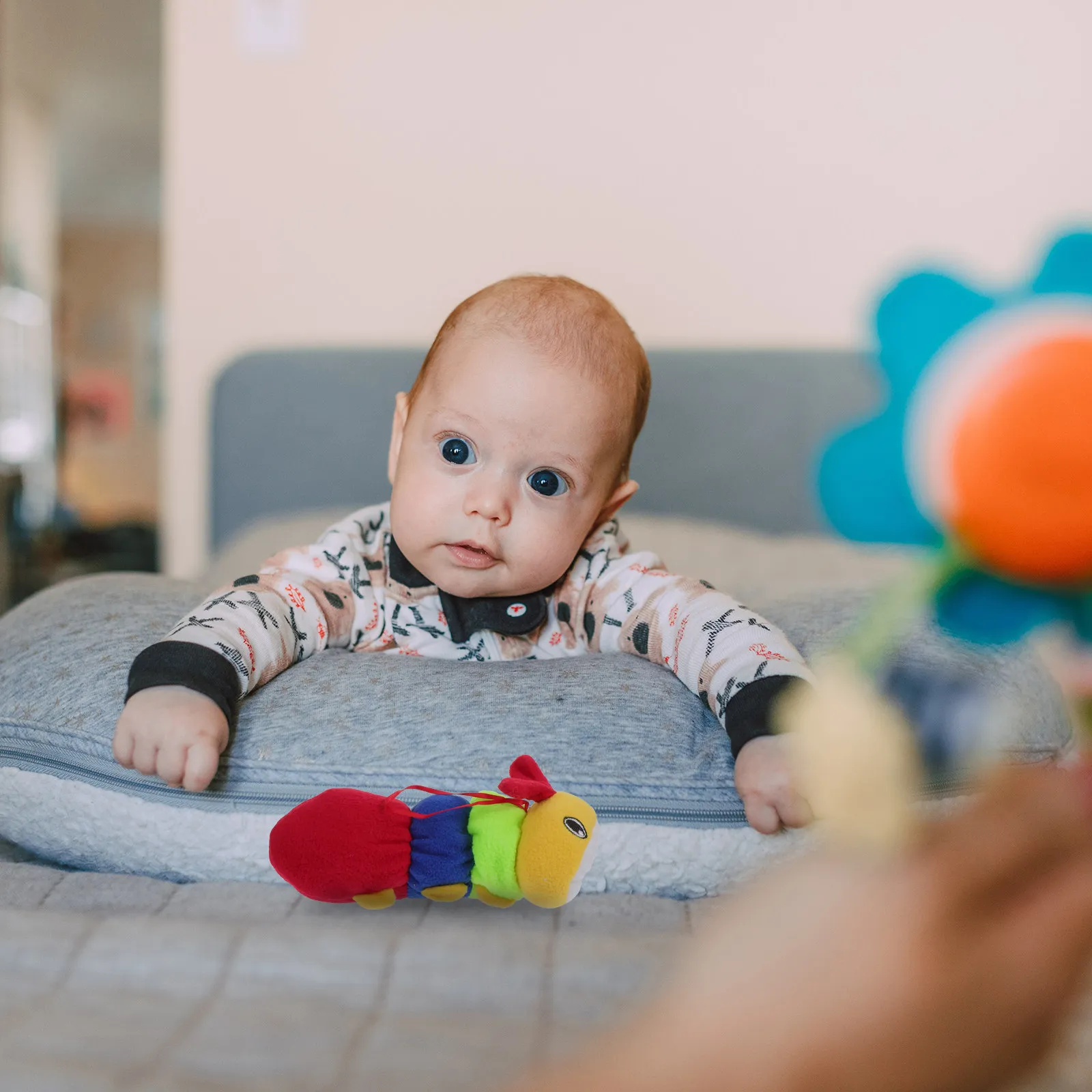 

1 Unit Soft Silicone Baby Bottle Cover Anti-Falling Milk Bottle Protector for 0-12 Months Infant Feeding Nursery Gear