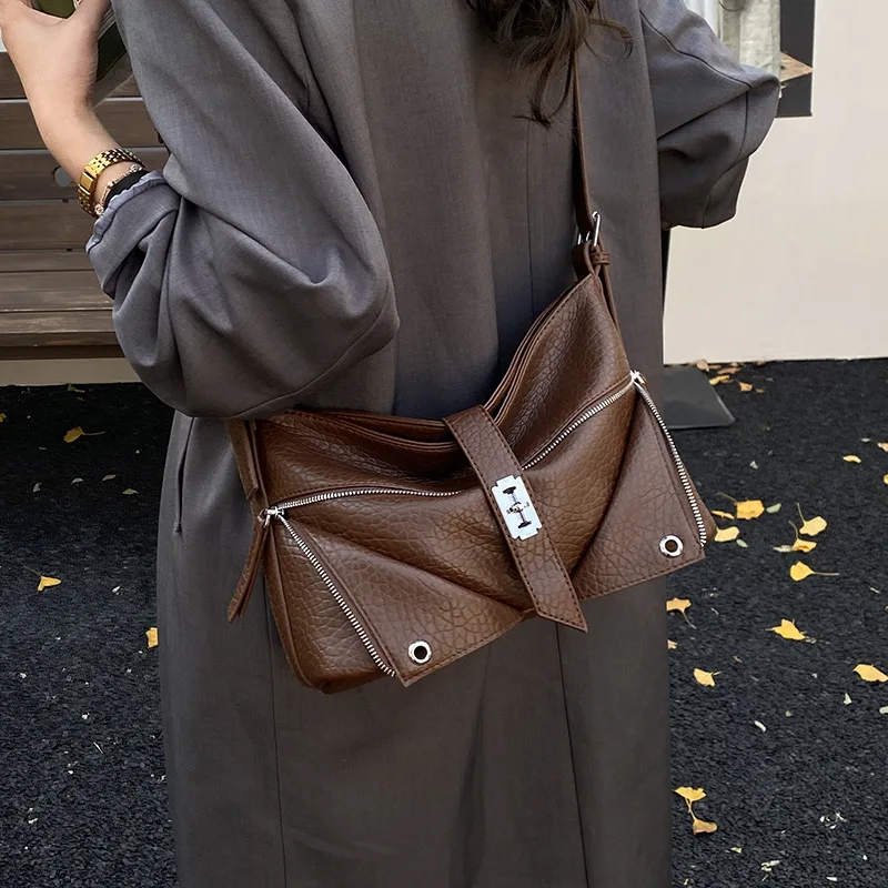 حقيبة تحت الإبط لخريف 2025، حقيبة يد عصرية للنساء، حقيبة كتف واسعة، محفظة بسيطة من اليوم إلى الليل، حقيبة حبال مزخرفة #4