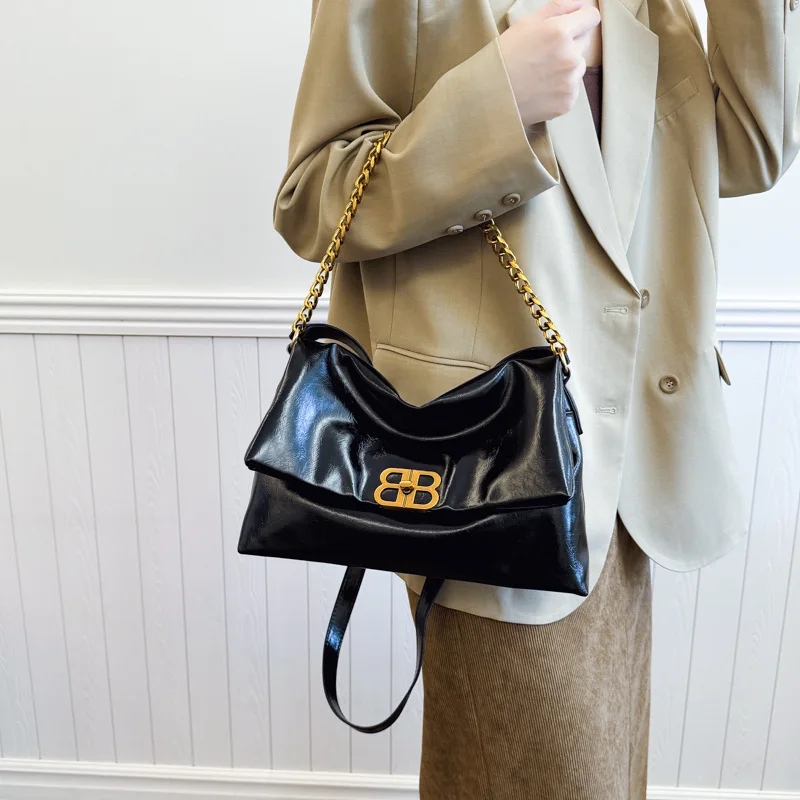 

2025 Trendy Large Capacity Bag​​ Women's Soft Leather Underarm Purse Vintage Chain Crossbody Shoulder Bag Casual Retro Commuter