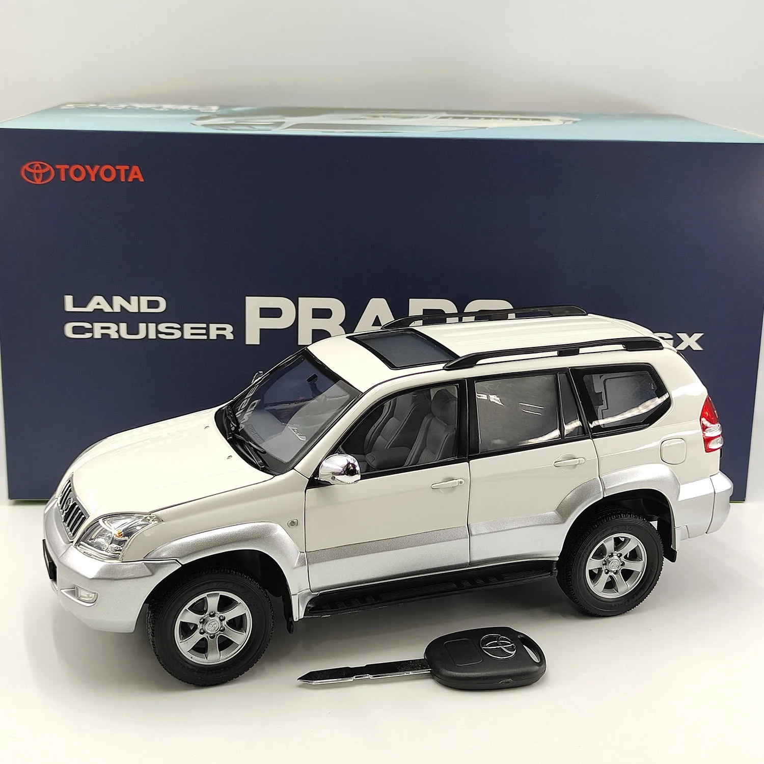 

Diecast 1/18 Scale FAW Toyota PRADO GX PRADO Off-road Vehicle Full Drive Alloy Car Model Collectible Toy Gift Souvenir Display
