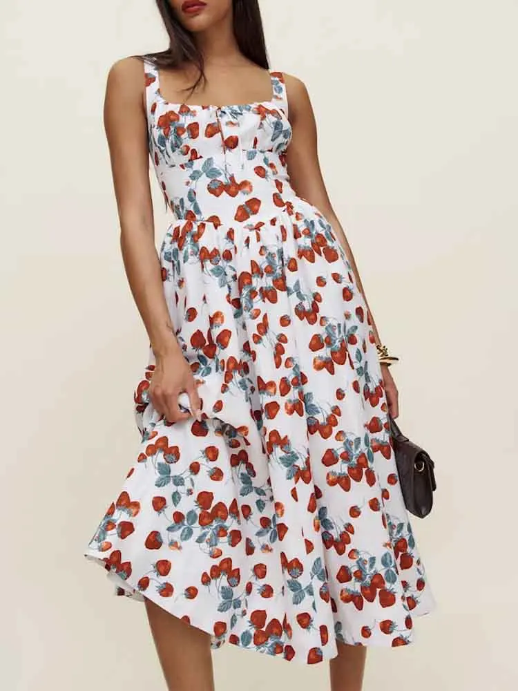 

European style new women's fashion French retro square collar sleeveless strawberry print waist slim suspender skirt