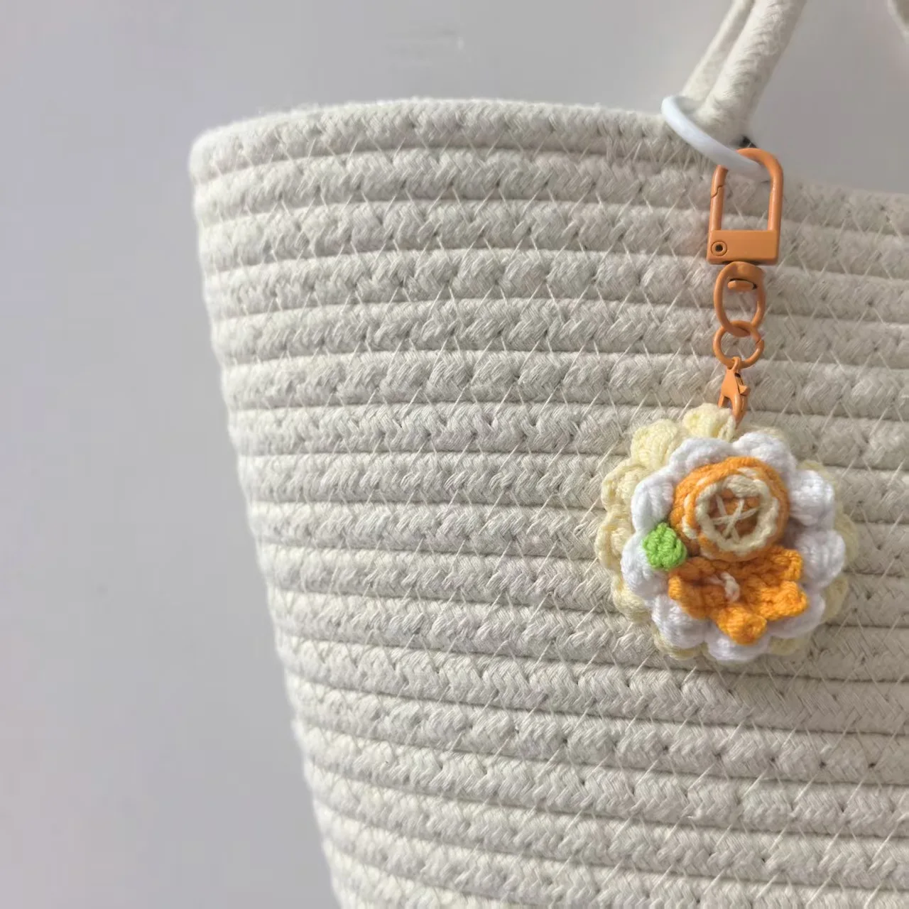 Niedlicher Gehäkelter Fruchtkuchen-Anhänger, Kreativer Handgemachter Mini-Kuchen-Schlüsselanhänger, Lieblicher Rucksack-Anhänger – Detail 5