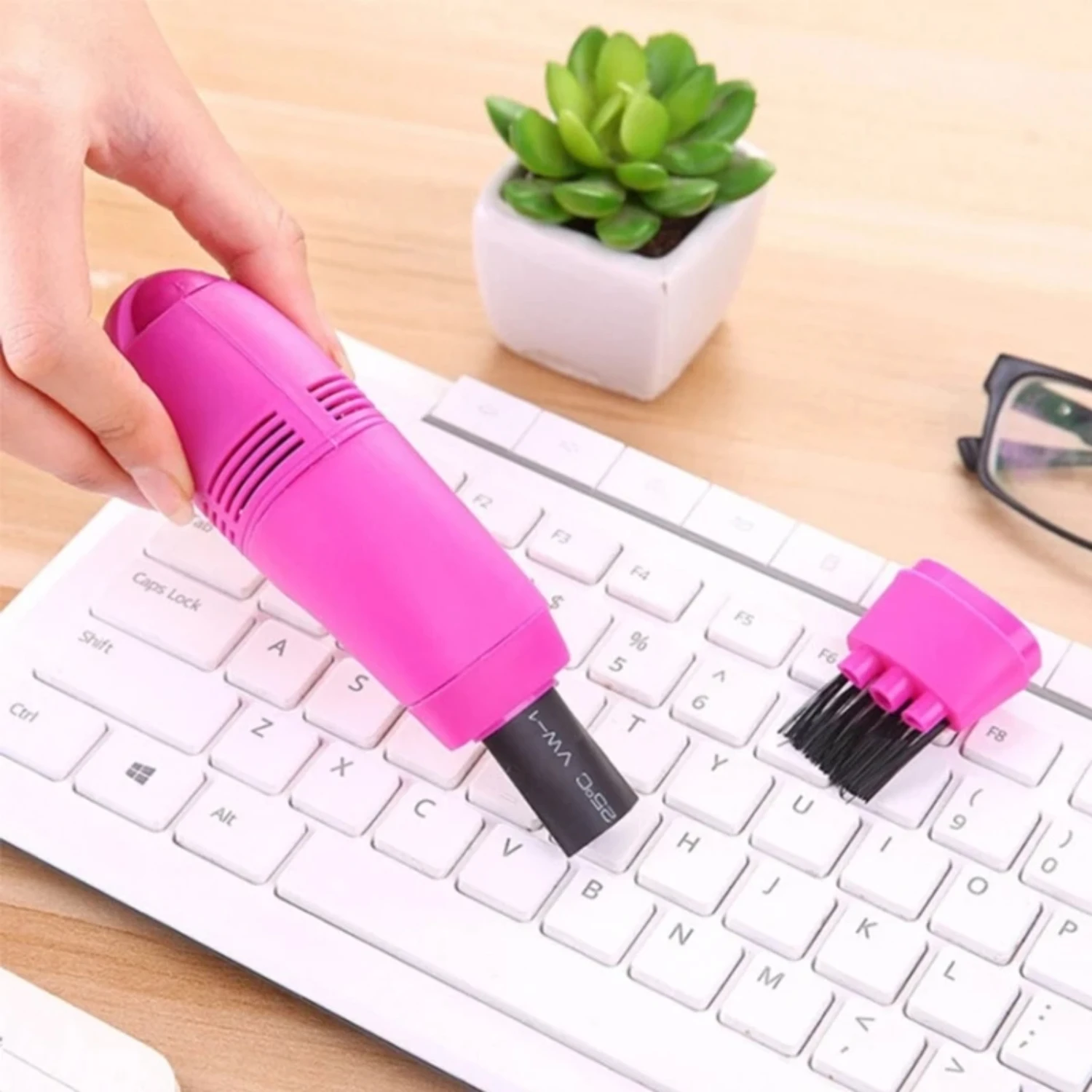 

Compact, Efficient and Portable Mini Micro Computer Vacuum Cleaner - Handy Dust Brush Ideal for Notebook Computers and Keyboards