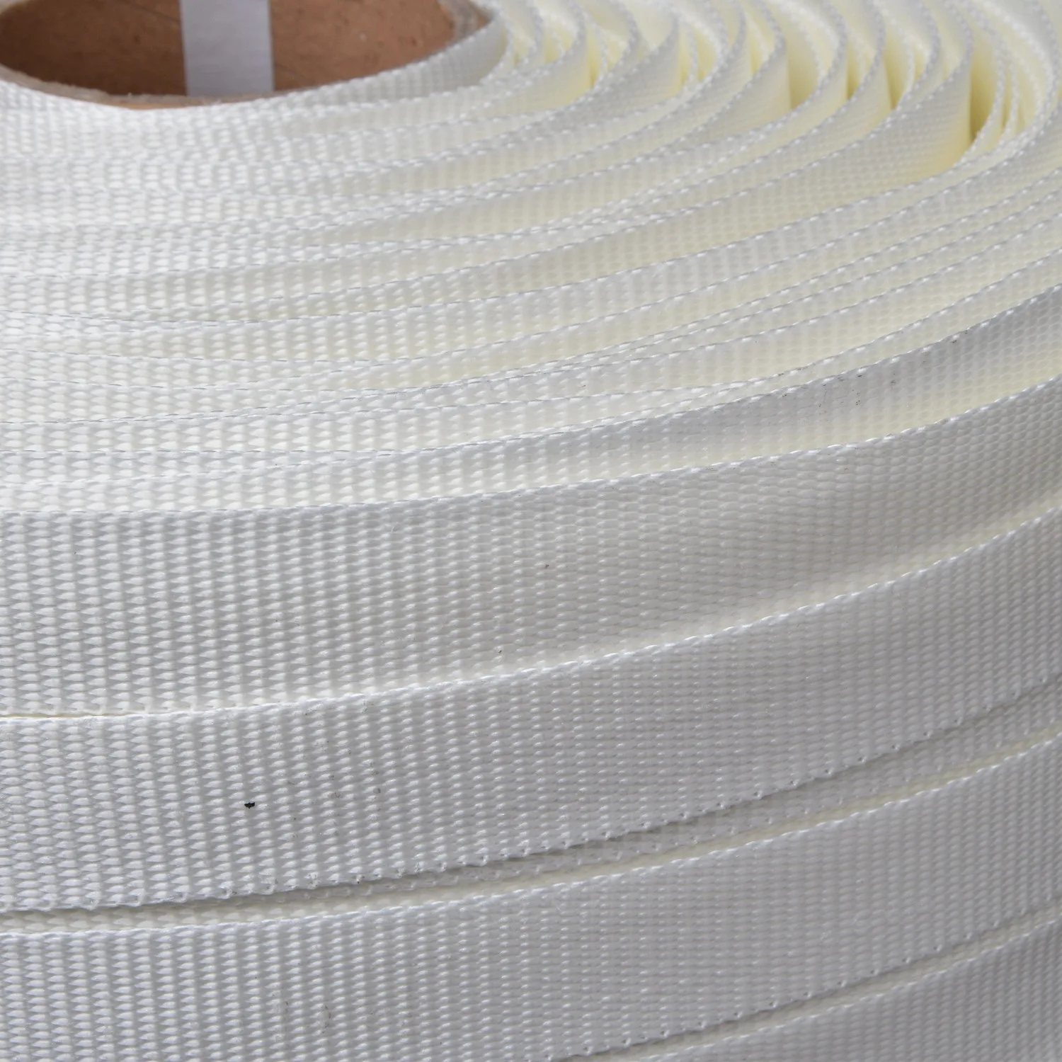 حزام ربط منسوج من البوليستر الناعم عالي الجودة 40 مم لربط البضائع