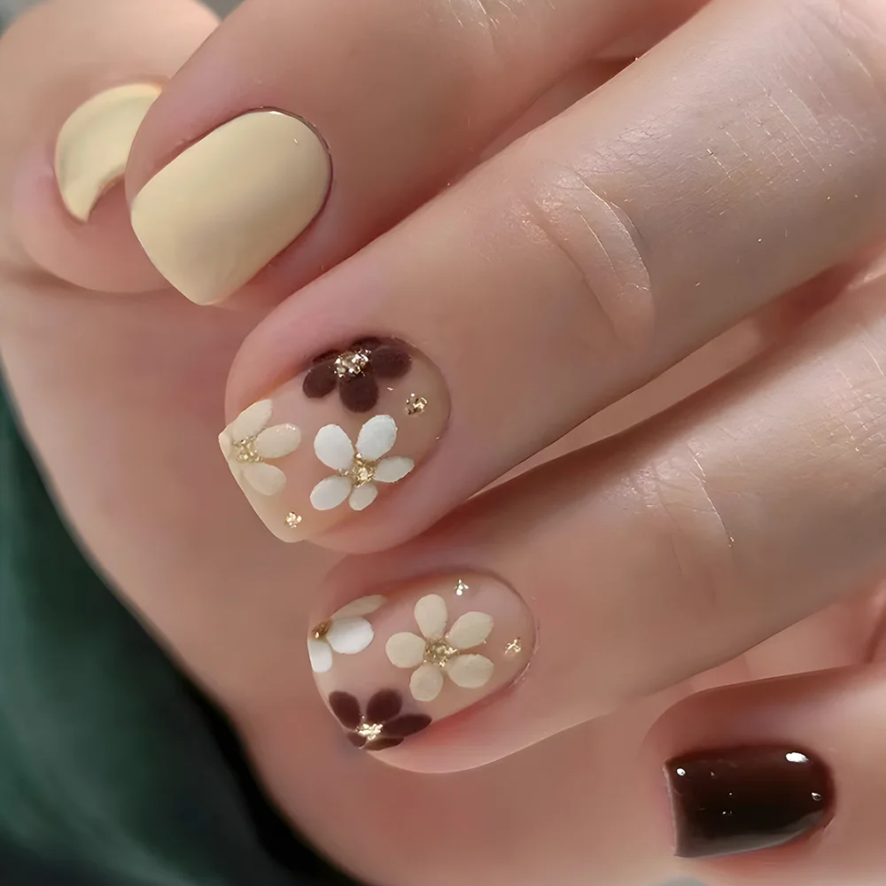 

24pcs Simple Flower Acrylic Press on Nails Short Gold Glitter False Nails Press on Fashion Nail Tips Autumn Prosthetic Nail Set