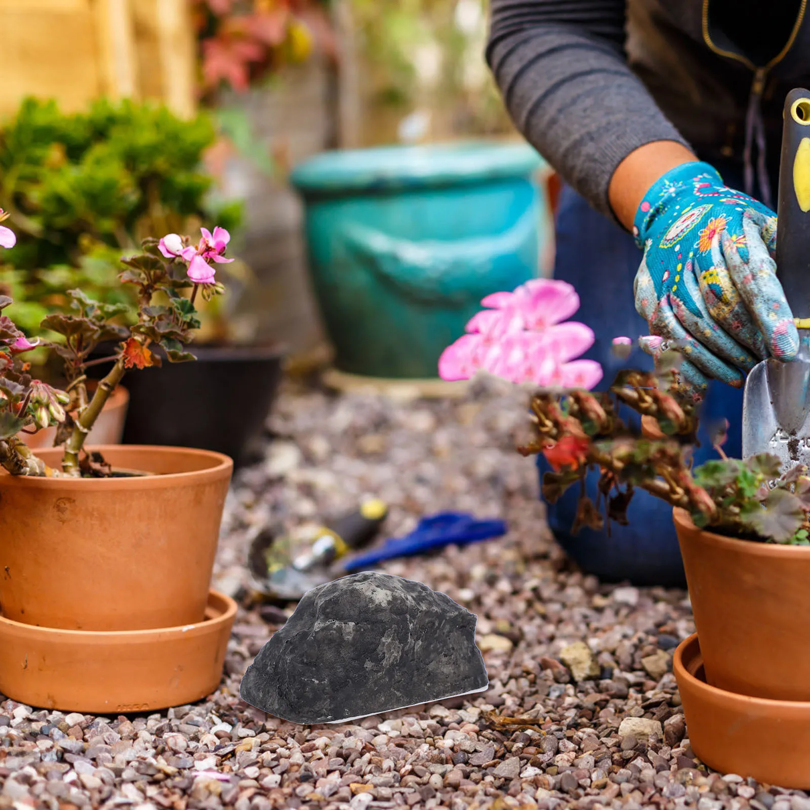 صندوق مفاتيح حجري ملون بالحبر صخرة مزيفة لإخفاء المفاتيح في الهواء الطلق حاوية تخزين سرية مقاومة للماء حامل راتينج واقعي