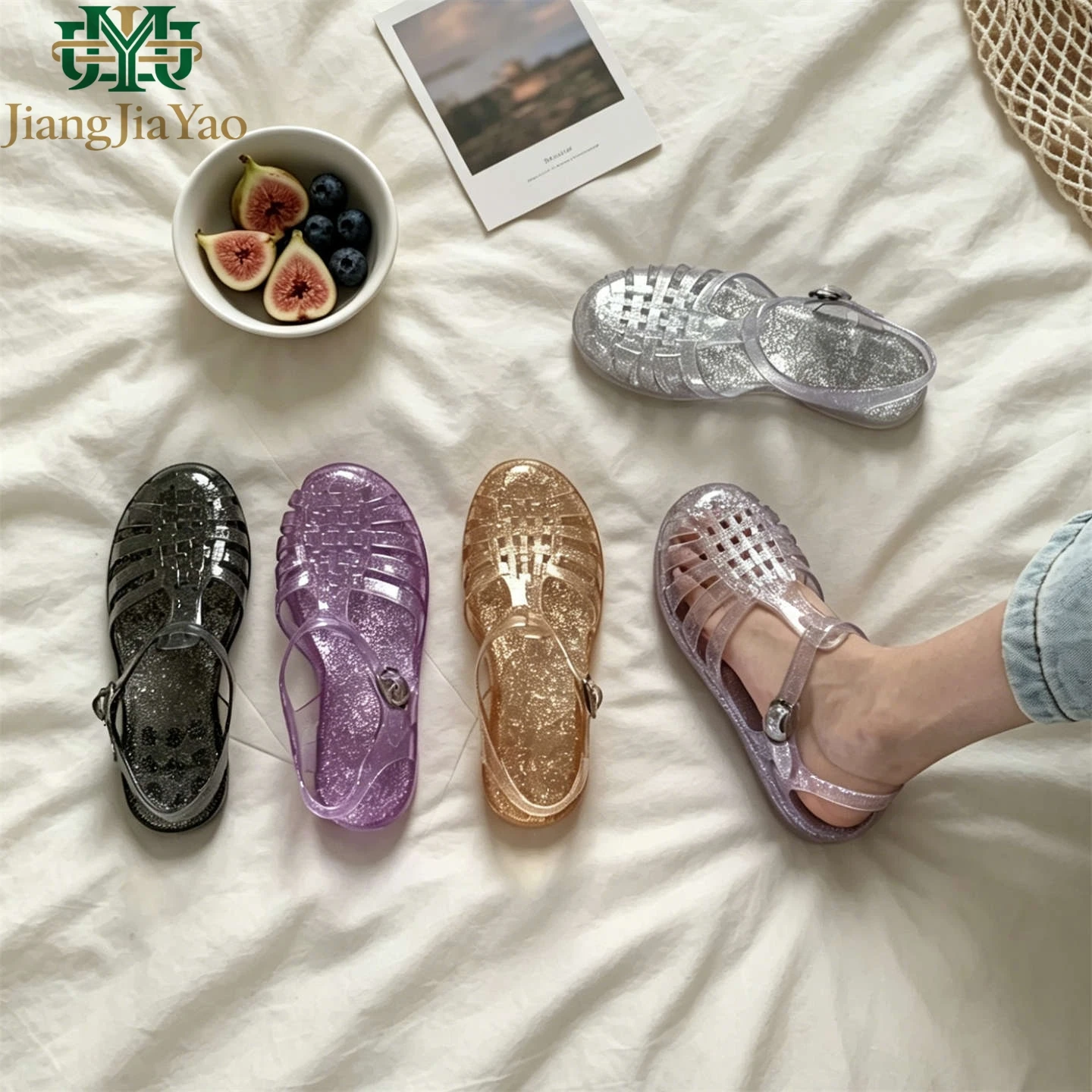Adult's Retro Classic Transparent Jelly Shoes Parent-child Outdoor Crystal Sandals Ins Flat Bottom Hole Shoes Woven Roman Sandal