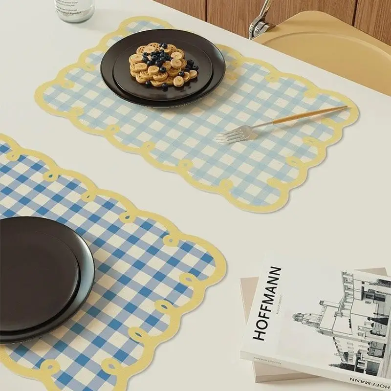Waterproof PU Leather Placemat With Cute Gingham Print And Scalloped Edge Perfect For Kitchen Dining Table Daily Meal Use