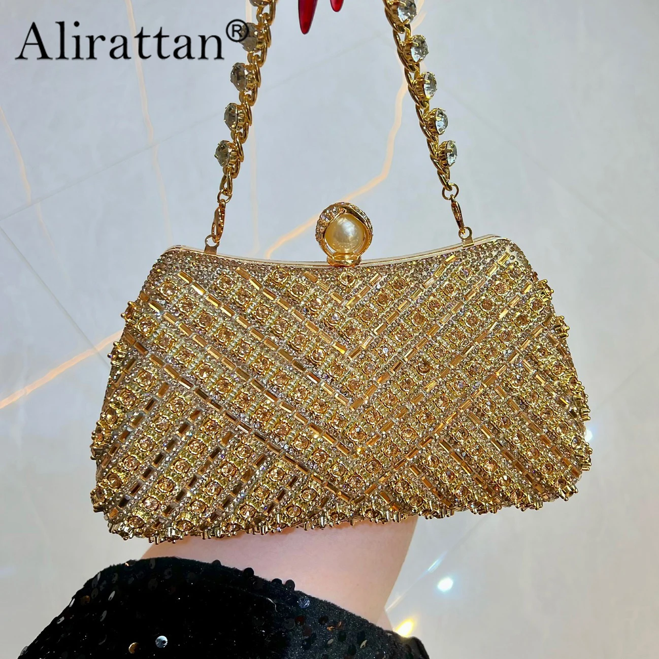 Alirattan 2026 New Clutch Hollow Out Style Diamonds Party Evening Bags Pink Mixed Color Wedding Bridal Handbags