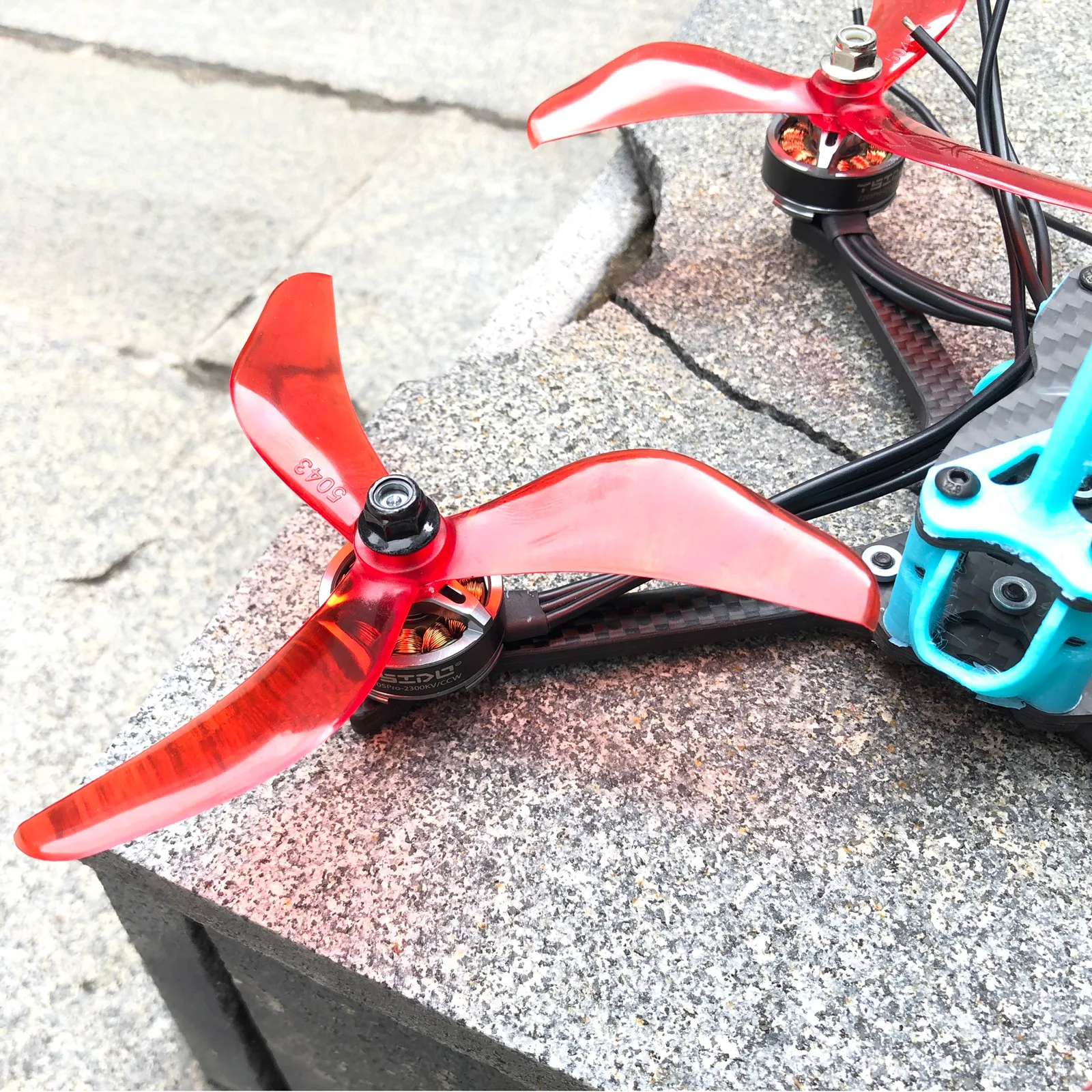 

YSIDO 5X4.3 5043 3-лопастные лопасти радиоуправляемого пропеллера для Geprc HGLRC FPV Racing Freestyle 5-дюймовые дроны Freestyle Дрон Квадрокоптер