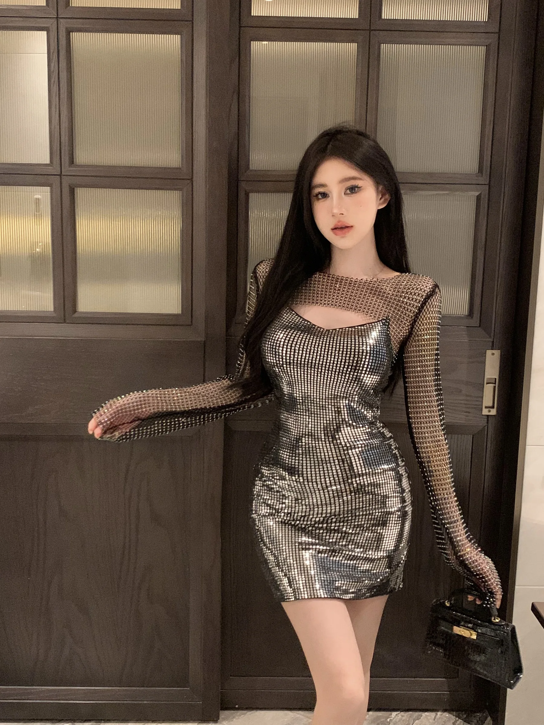 

Heavyweight Sequin Sexy Girl Strap Dress Women Pure Desire Casual Two-Piece Set Sexy Net Diamond Sunscreen Shoulder Shawl Sho...