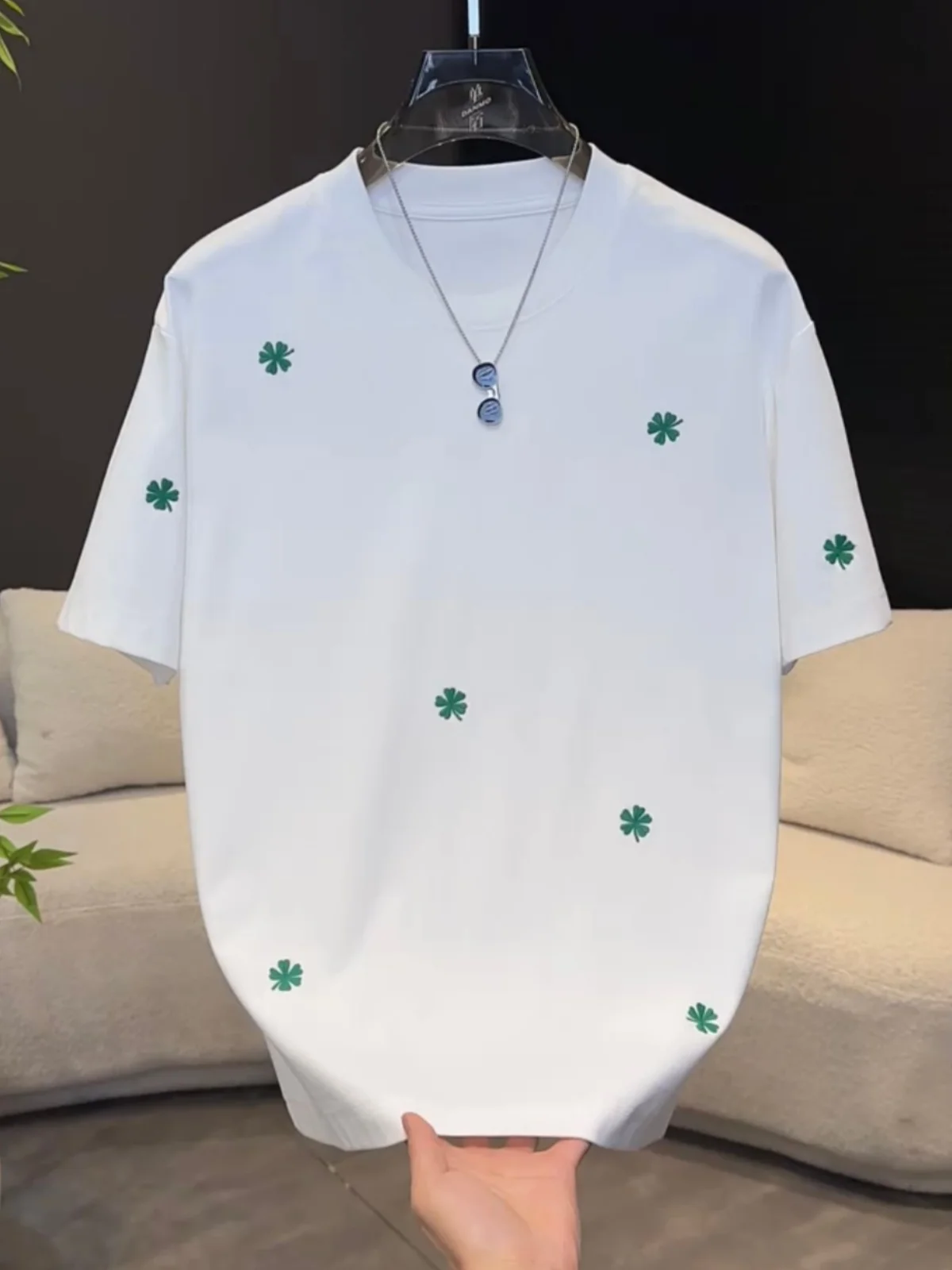 Summer Casual Embroidered Lucky Grass round Neck Short Sleeve Men's T-shirt Breathable Soft Comfortable Loose Fit Versatile