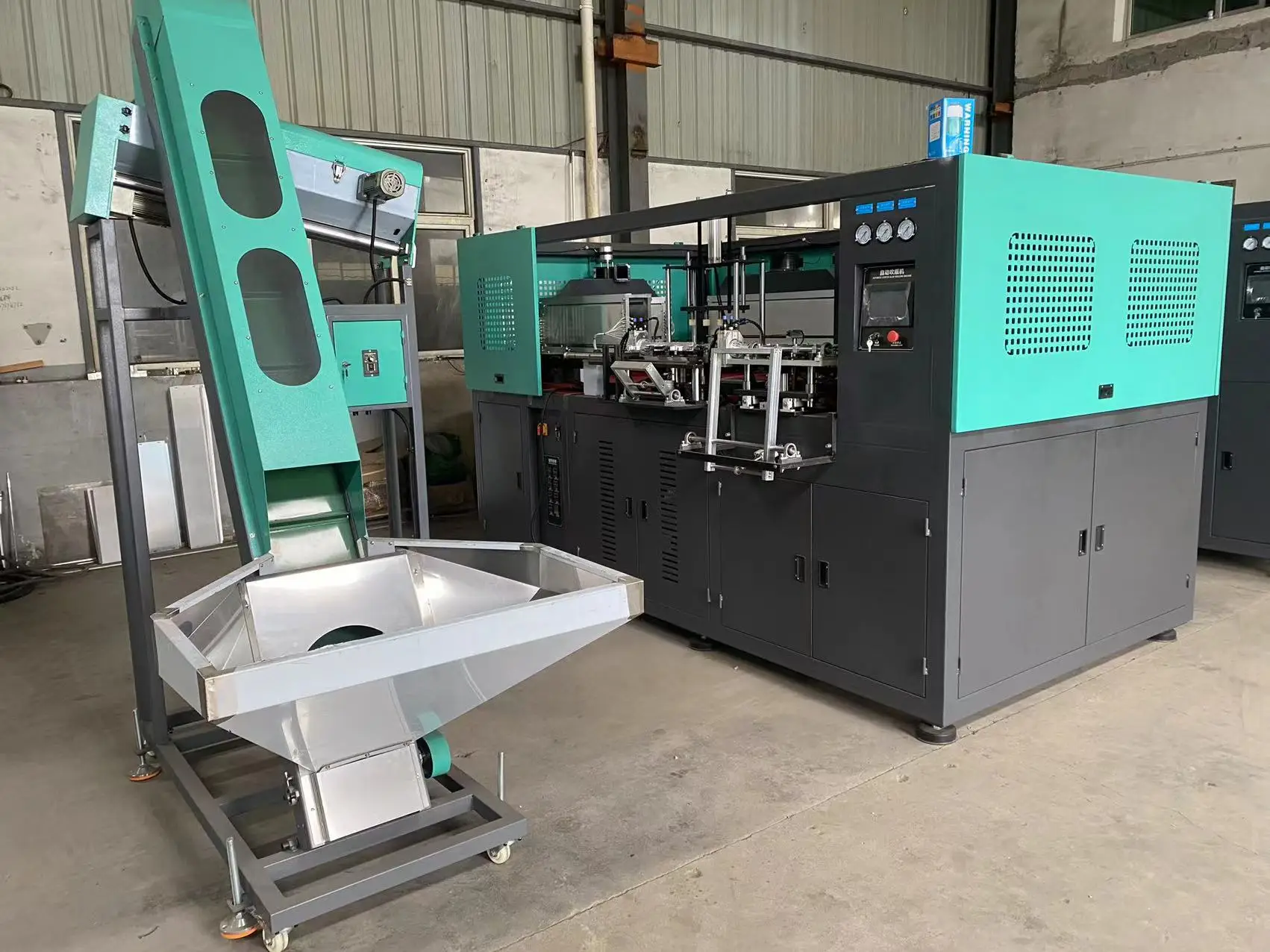 4-cavity Fully-automatic PET Bottle Making Machine Bottle Blowing Machine Blow Moulding Machine Blow Moulder Auto Blower