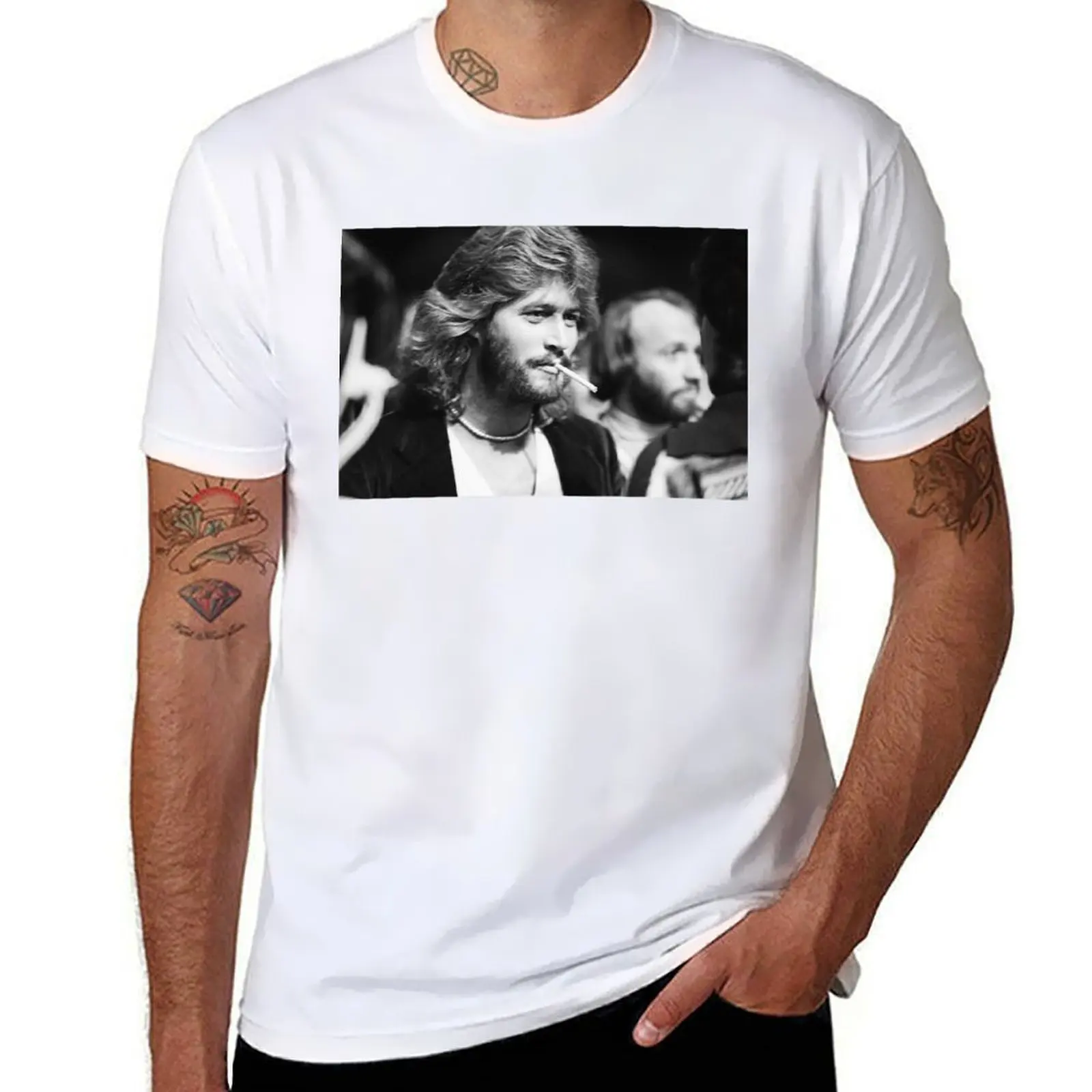 

BLACK AND WHITE OM BARRY GIBB barry-gibb-bee-gees T-Shirt t shirt man cotton man tshirt t shirt man plain T-Shirt