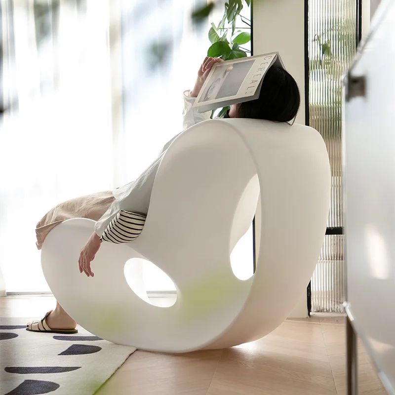 Design Rocking PE Plastic Lounge Chair Rotational-molded Polyethylene Lazy Sofa Chair Ins Post-modern Homestay