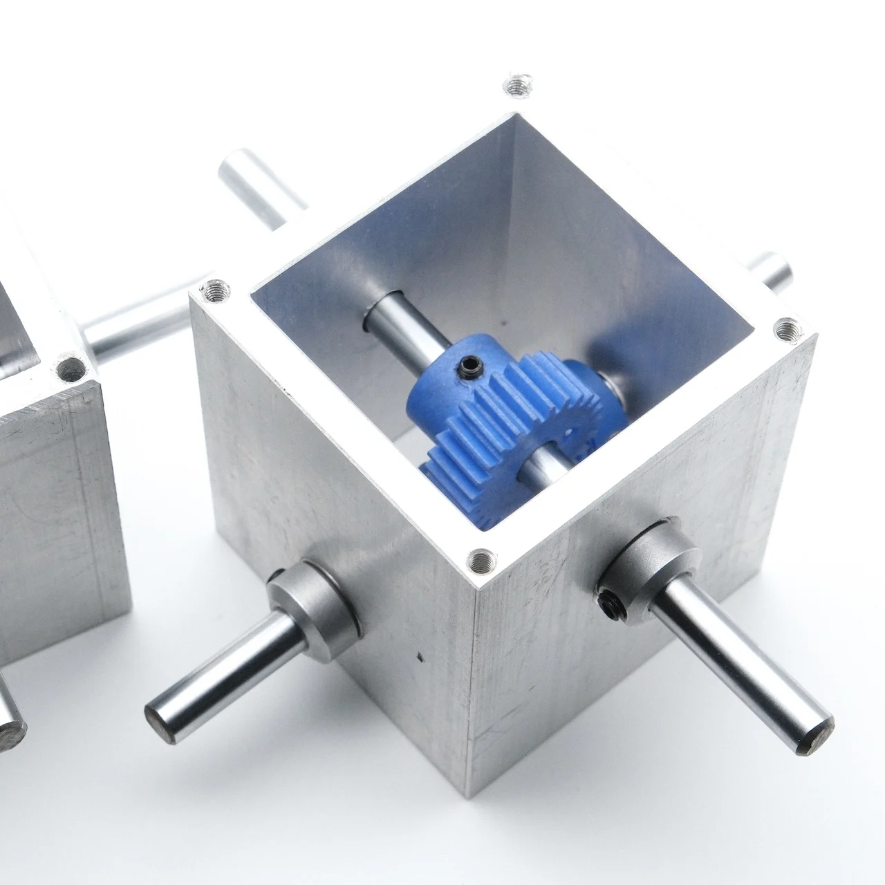 50MM x 6MM Shaft Transmission Gearbox 1:1 0.8/1 Module 20/25/30/35/40 Turbine Worm Gear Right Angle Aluminum Alloy Reducer