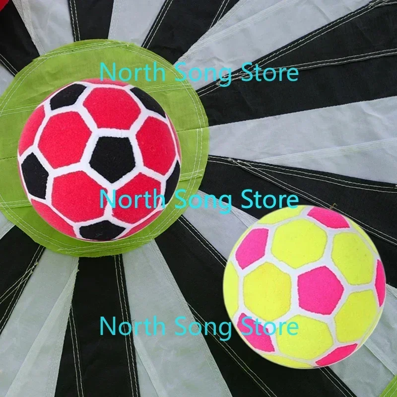 Pallone da calcio appiccicoso per giochi di freccette con calcio, bersaglio da calcio gonfiabile all'aperto, 1 pezzo (colore casuale)