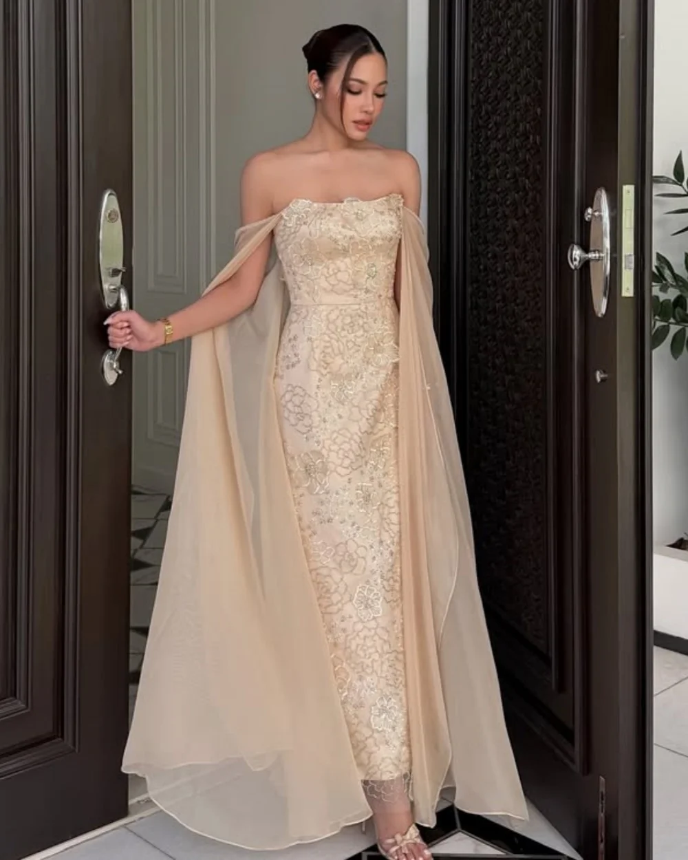 

Customized Luxury Evening Dresses Elegant Chiffon Handmade Flower Prom Dresses Off-the-shoulder Sequined Straight Party Dress